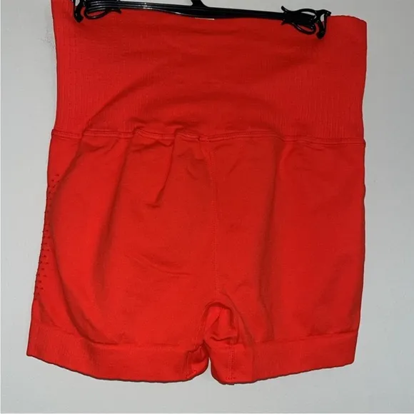 538. FREE PEOPLE Good Karma High-Waisted Shorts in Tomato red Sz Xs/S NWOT $50
