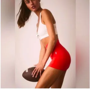 538. FREE PEOPLE Good Karma High-Waisted Shorts in Tomato red Sz Xs/S NWOT $50