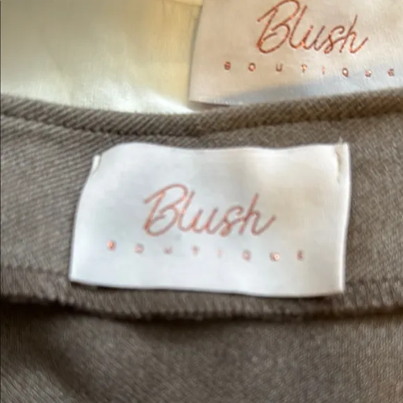 Blush Boutique - White Sleeveless Button-Up Top with Brown Zip up  Skirt - M