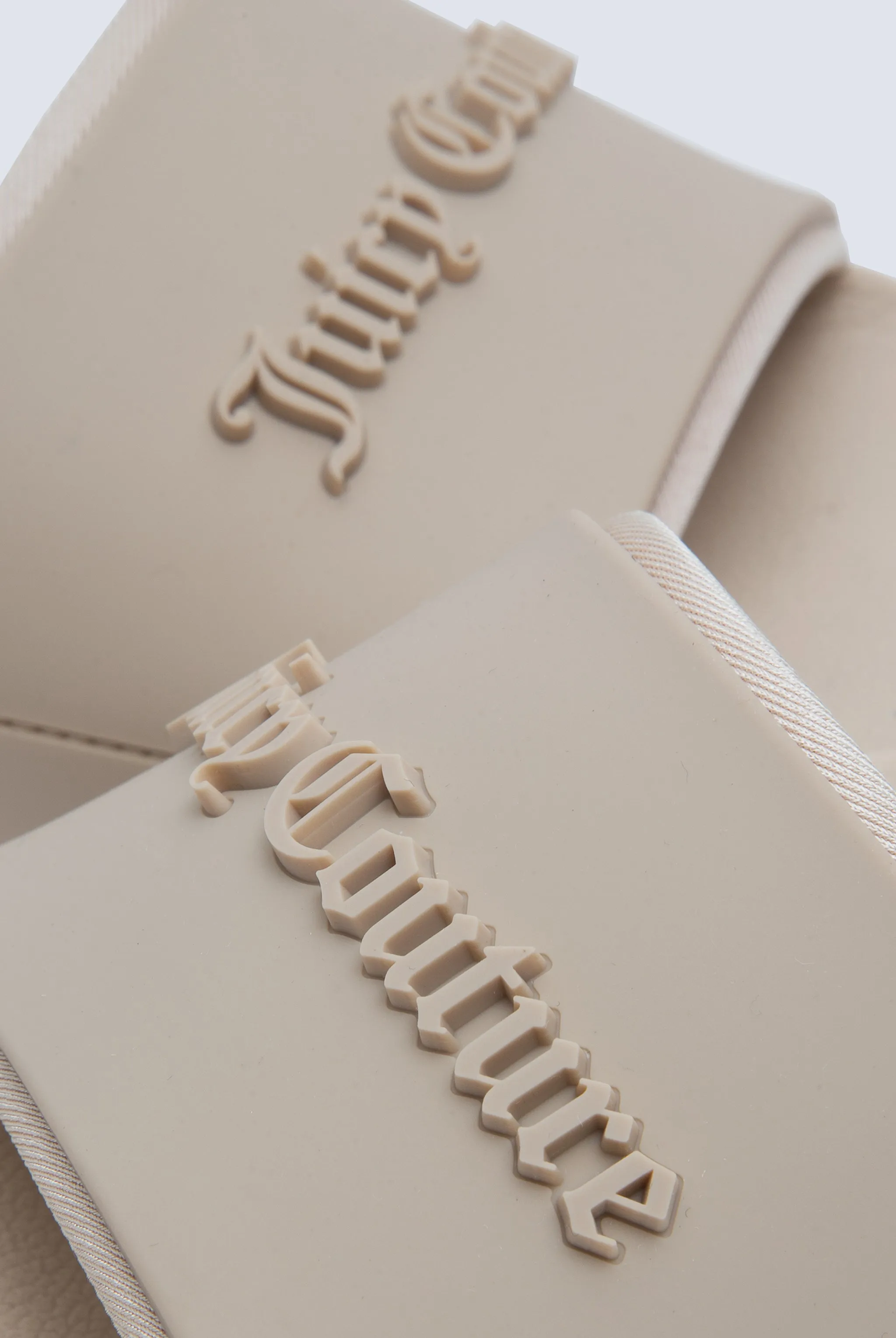 BRAZILIAN SAND EMBOSSED SLIDERS