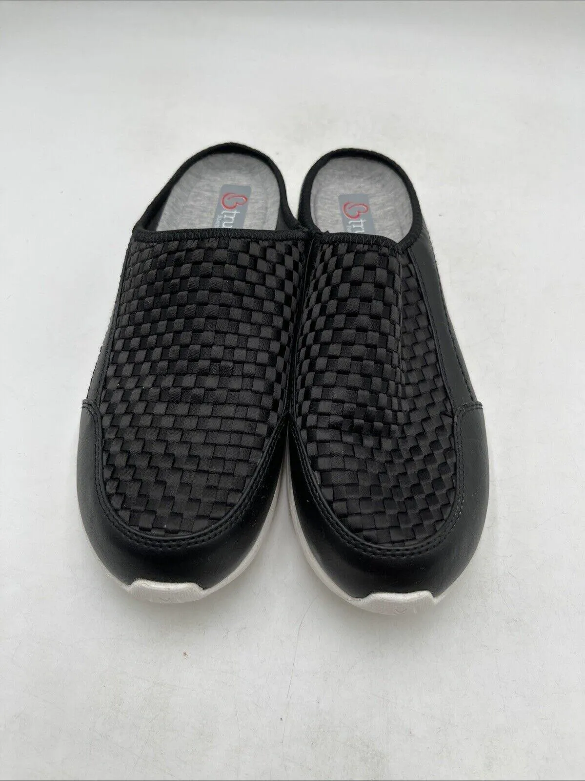 Btrue BareTraps ANNSLEY Black Fabric Round Toe Slip On Clogs Women's Size 9M - Very Good