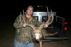 Burke Farms - Nebraska DIY Archery Deer Hunt (4day)