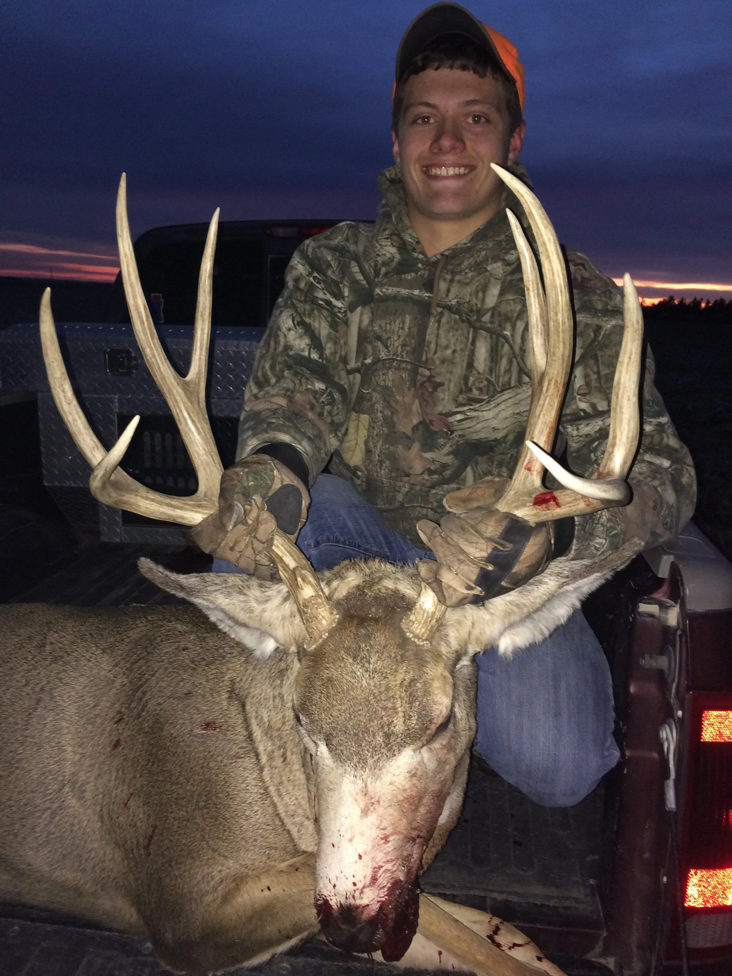 Burke Farms - Nebraska DIY Archery Deer Hunt (4day)