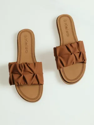 Comfort Outsole Folded Single Band Mule Sandal - Tan