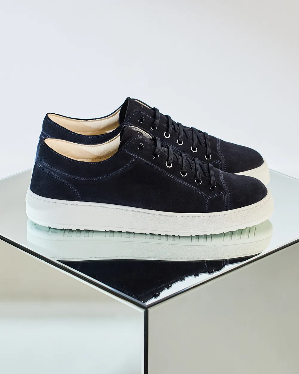 LT 01 Premium Suede Blueberry
