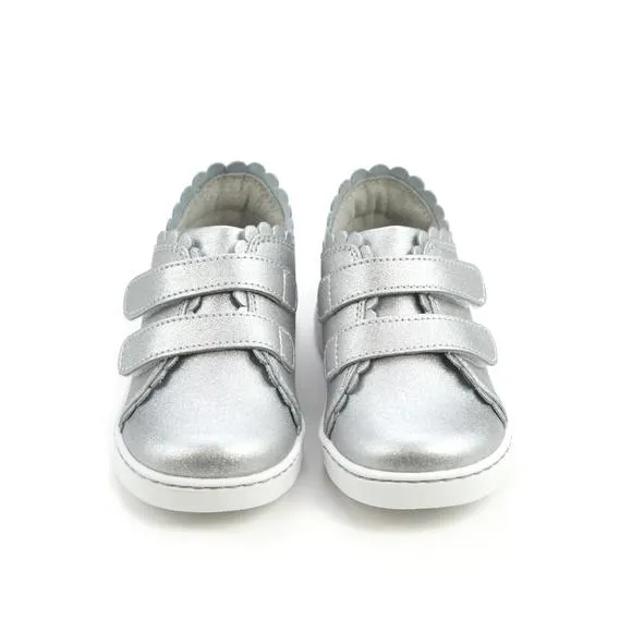 NEW L'AMOUR kid's caroline scalloped sneaker in silver