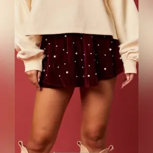 NEW The Taylor Velvet Pearl Skort