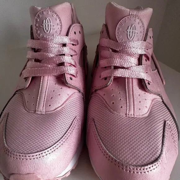 Nike Kids Huarache Run SE sneakers Sz 7Y (women’s 8) allpink everything, so cute