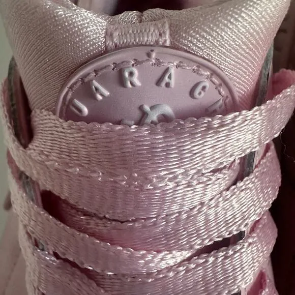 Nike Kids Huarache Run SE sneakers Sz 7Y (women’s 8) allpink everything, so cute