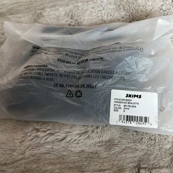 SKIMS FITS EVERYBODY CROSSOVER BRALETTE NWT ONYX BLACK sz S Small