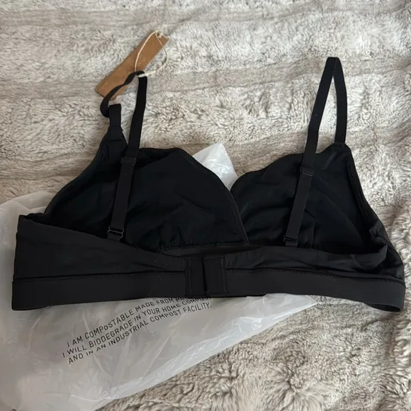 SKIMS FITS EVERYBODY CROSSOVER BRALETTE NWT ONYX BLACK sz S Small