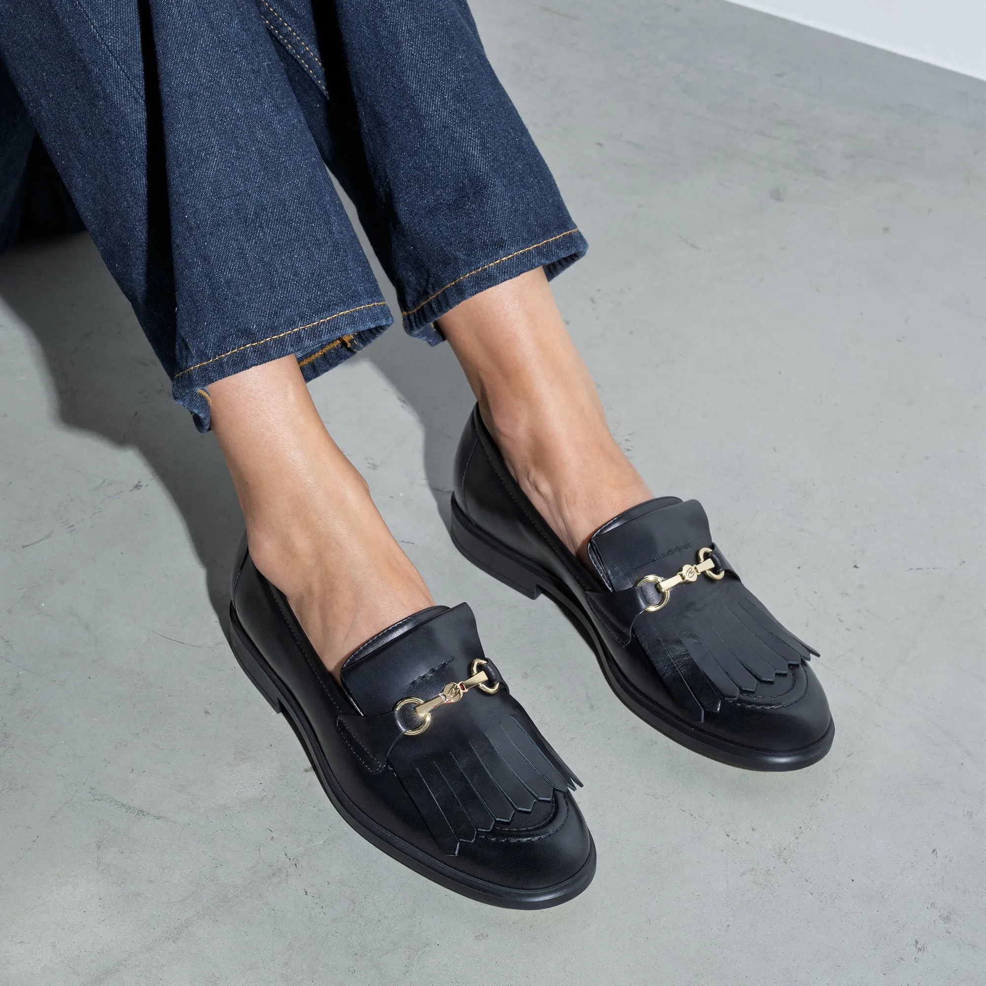 Vendôme Lave black calfskin leather loafers