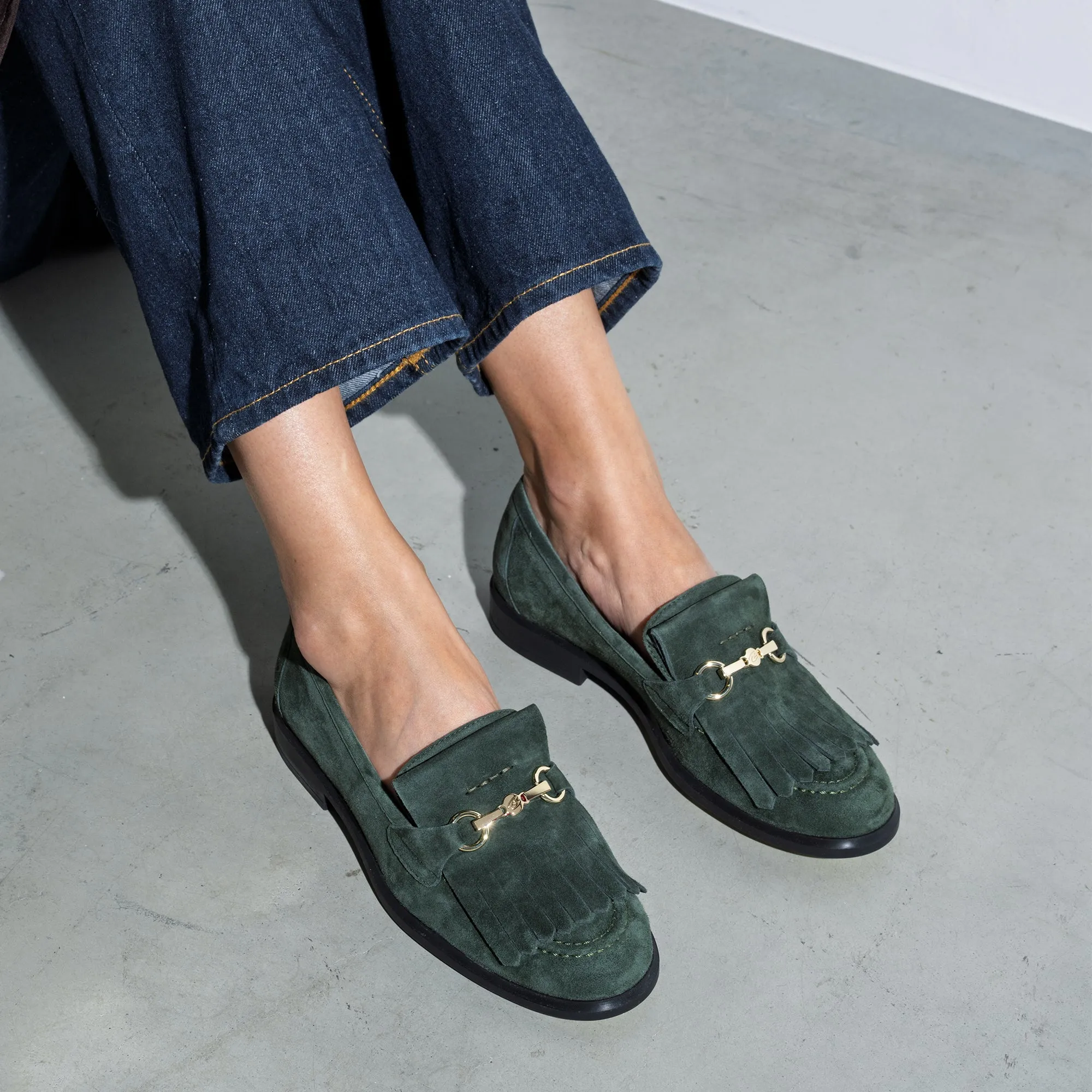 Vendôme Lave dark green suede loafers