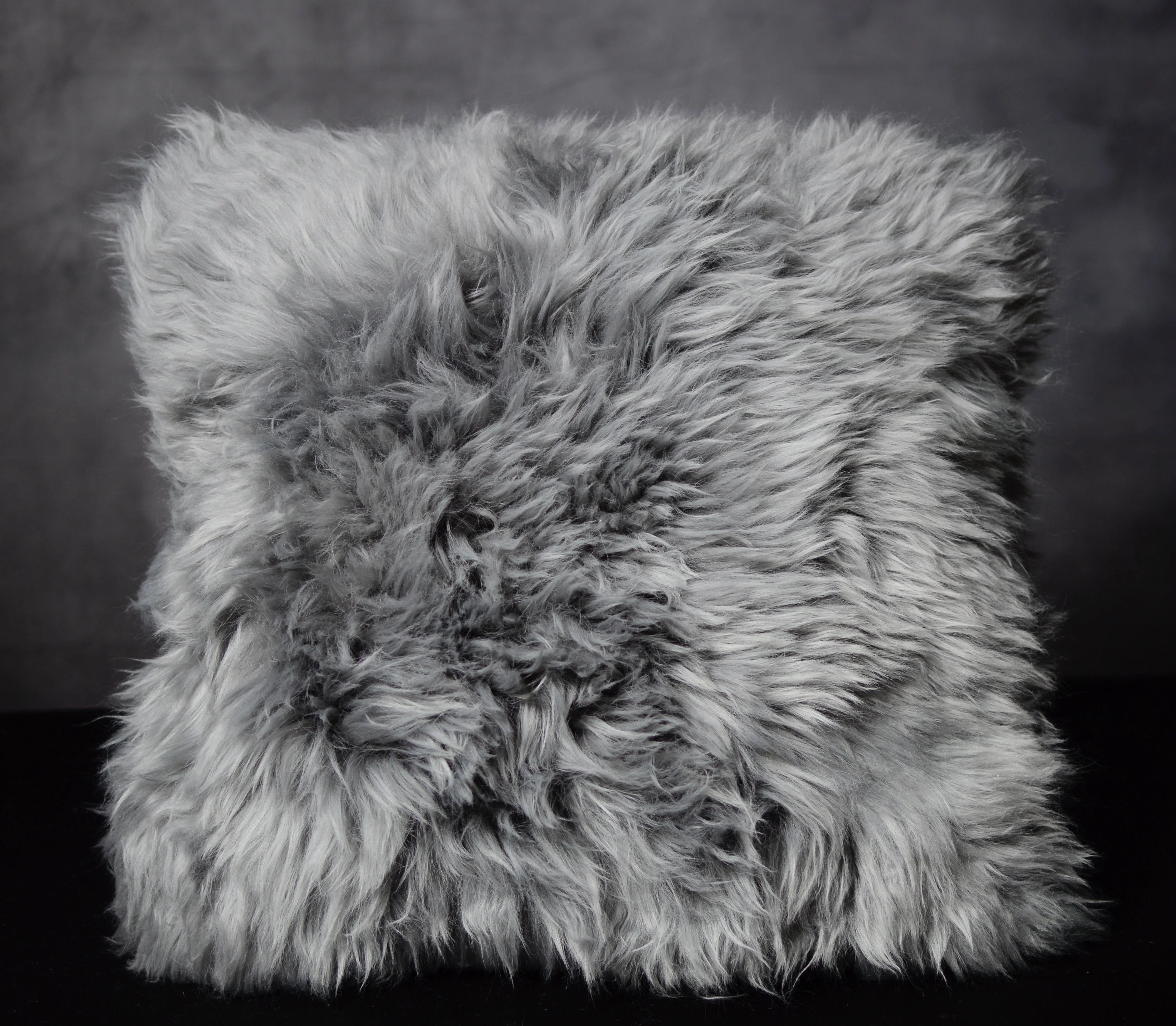 Virgin Australian Sheep Fur 18” Pillow VSF18PLS R