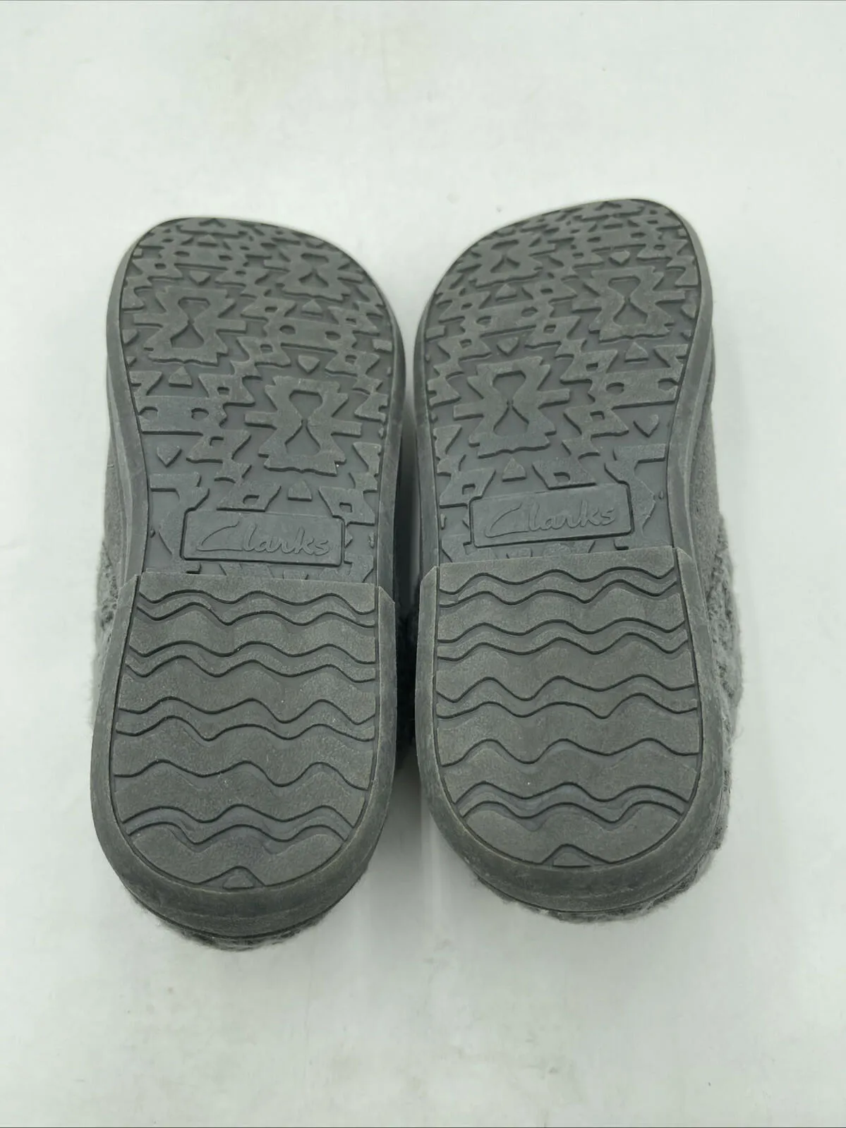 Women’s Clarks Cable Knit Sweater Clogs Dark Grey Size 7M - Very Good